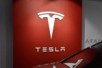 Tesla anuncia a sus empleados que reducirá su plantilla global más de 10 %, según medios