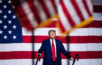 La Fiscalía busca castigar a Trump por desacato debido a sus mensajes sobre testigos