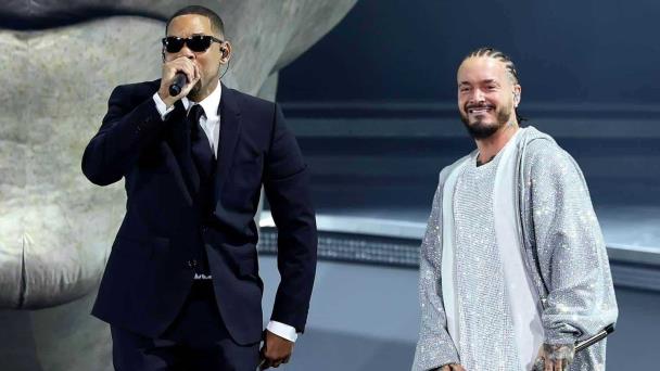 Al estilo Men in Black; Will Smith aparece por sorpresa en Coachella junto a J Balvin