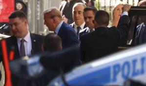 Trump regresa a corte de NY para juicio por acusaciones de que suprimi&oacute; reportes desfavorables