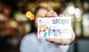 Apresan tres mujeres con 89 tarjetas Supérate comprando en un supermercado