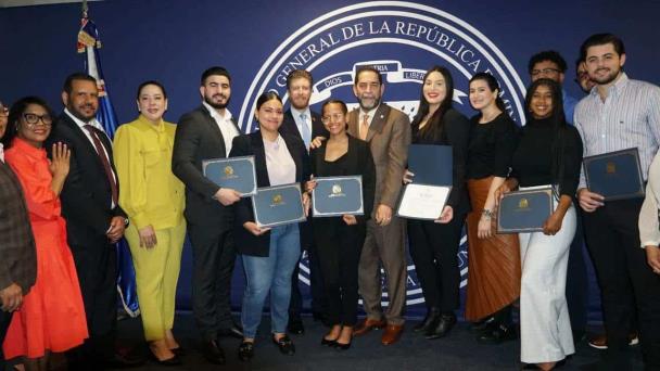Estudiantes dominicanos en Columbia University son reconocidos por sus méritos académicos