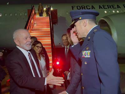 Lula llega a Colombia para tratar con Petro agenda bilateral
