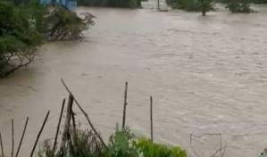 Varias localidades incomunicadas en Puerto Plata por desborde de ríos