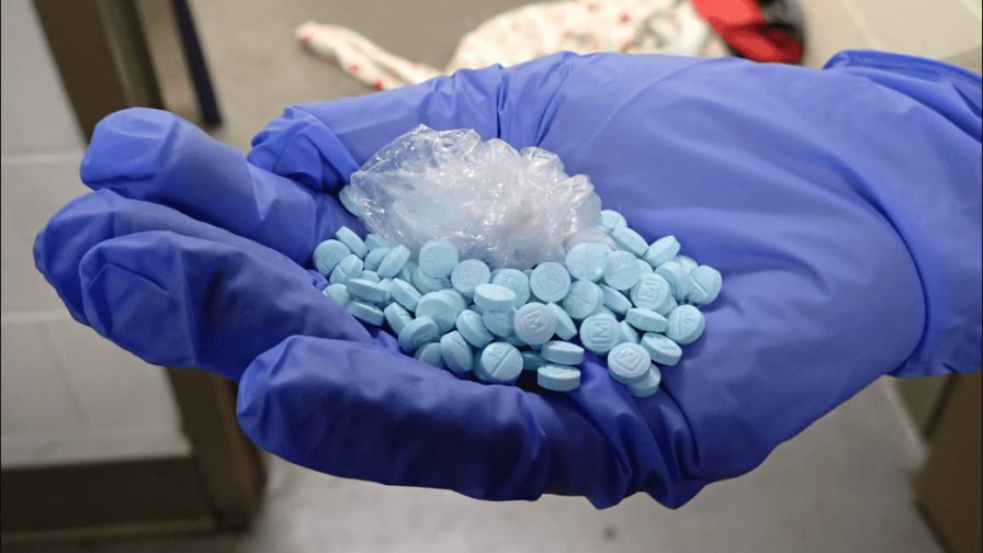Comité del Congreso de EEUU acusa a China de subvencionar la producción de fentanilo