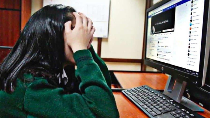 El acoso en internet y redes debido al peso afecta a casi 17 % de adolescentes