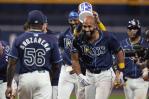 Amed Rosario define con sencillo en la 13ra; Rays superan a Angelinos