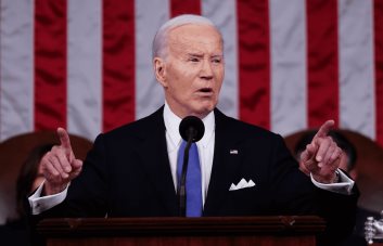 Biden anuncia que triplicará los aranceles al acero de China para ganarse el voto obrero
