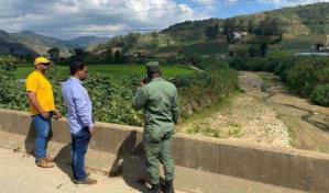 Aplazan medida de coerción contra dos por crimen de un ambientalista en Constanza