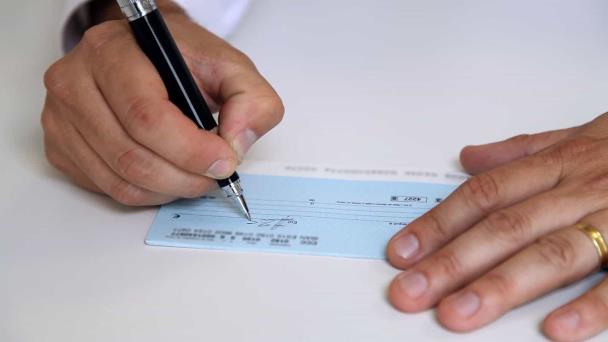 Uso de cheques en la banca múltiple se reduce en más de la mitad en la última década