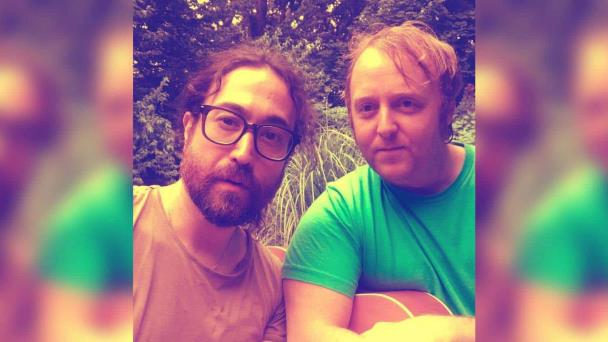 Los hijos de John Lennon y Paul McCartney escriben juntos una canción
