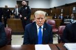 Descartan a dos jurados en juicio a Trump; fiscalía pide sancionar al expresidente por desacato Descartan a dos jurados en juicio a Trump; fiscalía pide sancionar al expresidente por desacato