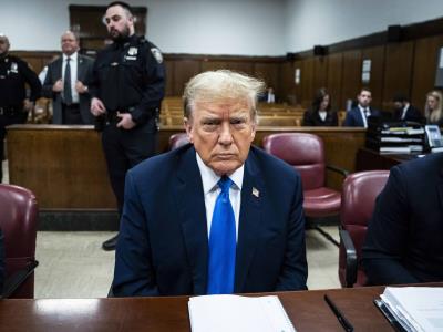 Descartan a dos jurados en juicio a Donald Trump en Nueva York