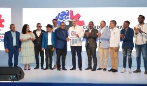 Luis Abinader promete pensiones para artistas y la apertura del Teatro Agua y Luz