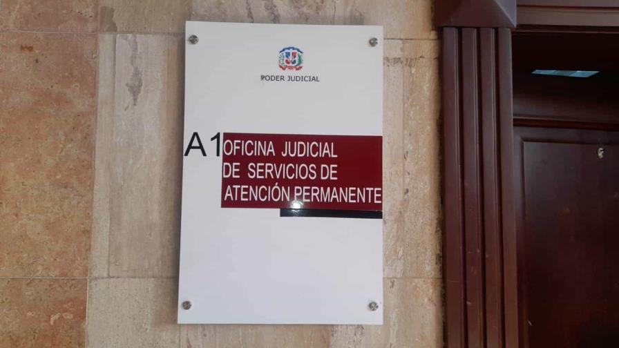 Le dictan prisión a hombre acusado de violar y embarazar a su hija de 15 años en Santiago