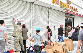 DGII y Aduanas clausuraron hoy otros seis negocios chinos en el Distrito Nacional y Santiago