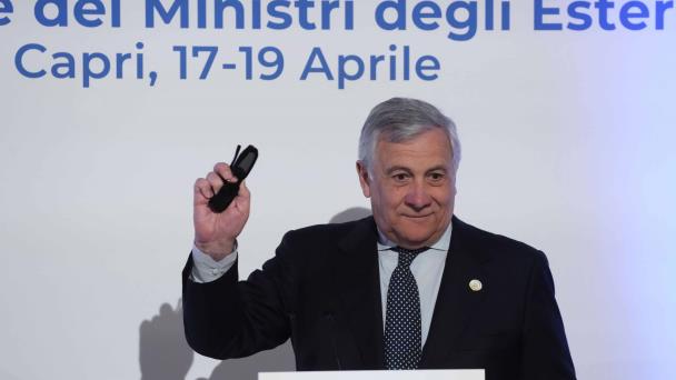 Israel avisó en el último momento a EE.UU del ataque con drones a Irán, dice ministro italiano en G7