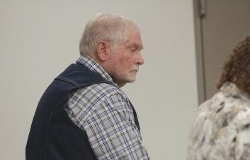 Jurado reanuda deliberaciones en juicio a ranchero de Arizona acusado de matar a migrante