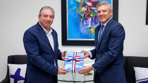 Nuevamente JetBLue se compromete ante autoridades dominicanas a mejorar servicios a usuarios