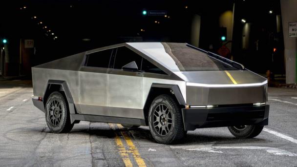 Tesla retira del mercado casi 4,000 Cybertruck por un problema del acelerador