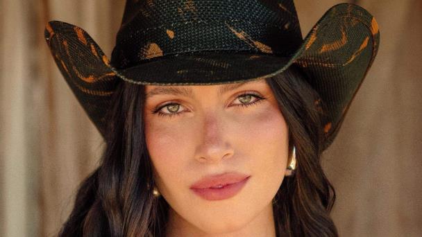 Zhamira Zambrano lanza su nuevo tema “7 Vidas”