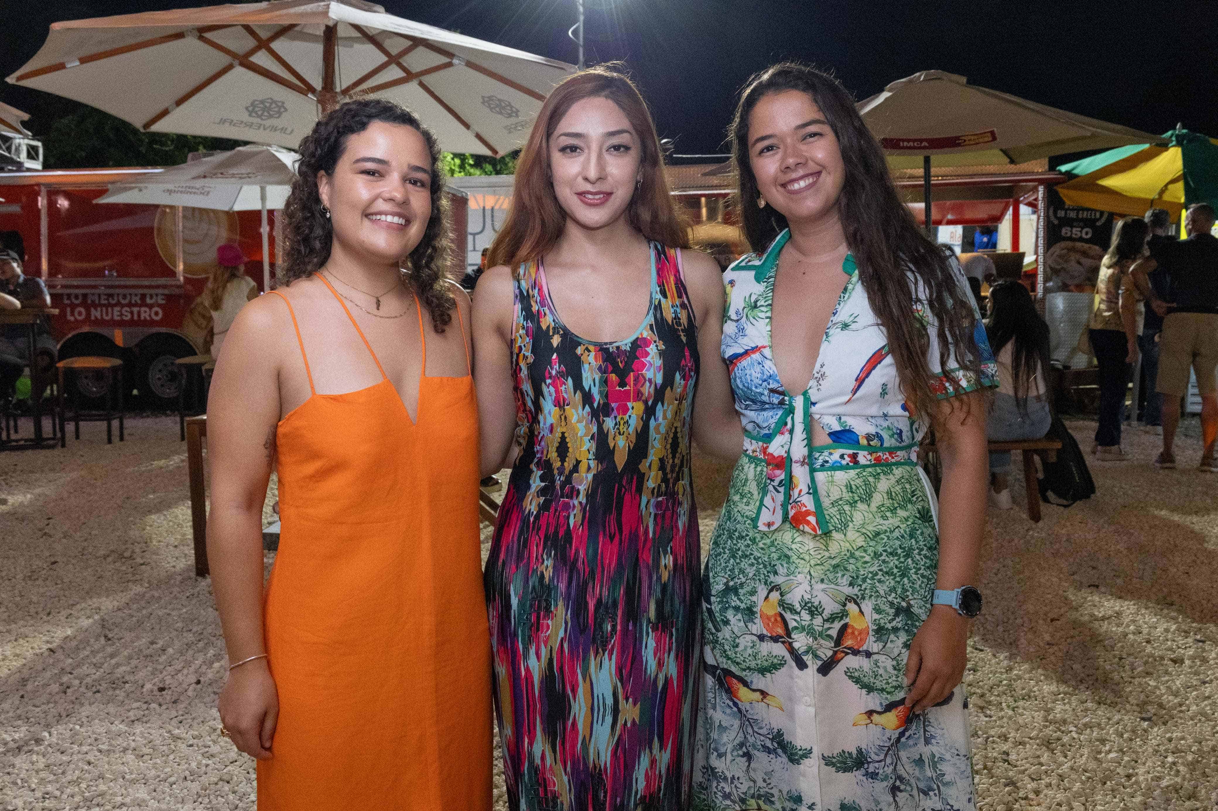 Shamwari Anseeuw, Lizeth Cruz, Rebecca García.