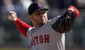 Con 6 innings sólidos de Crawford, Medias Rojas vencen a Piratas