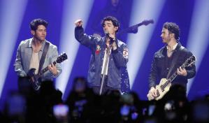 Jonas Brothers, la banda que marcó a toda una generación, arrasa en Bogotá