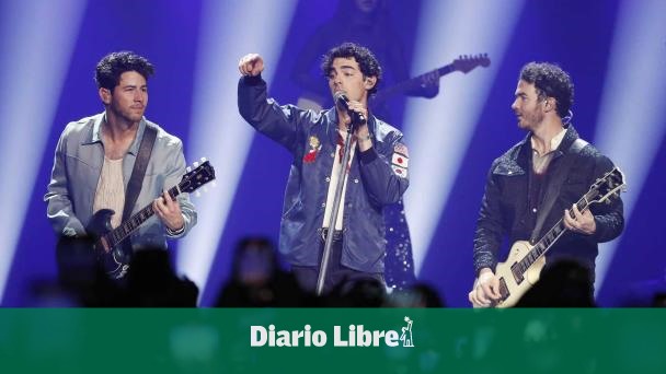 Jonas Brothers, la banda que marcó a una generación, arrasa en Bogotá
