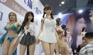 Los juguetes sexuales ya vibran con la inteligencia artificial en una feria en China