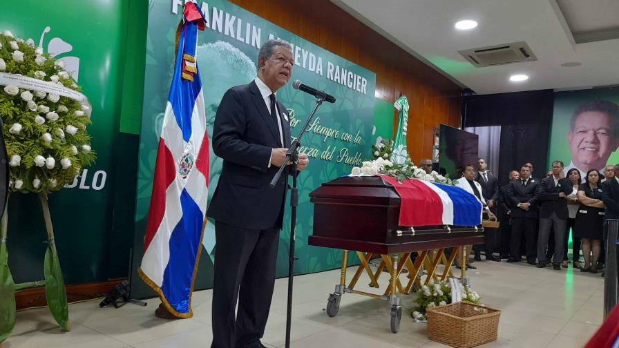 Leonel Fernández y FP rinden homenaje a Franklin Almeyda
