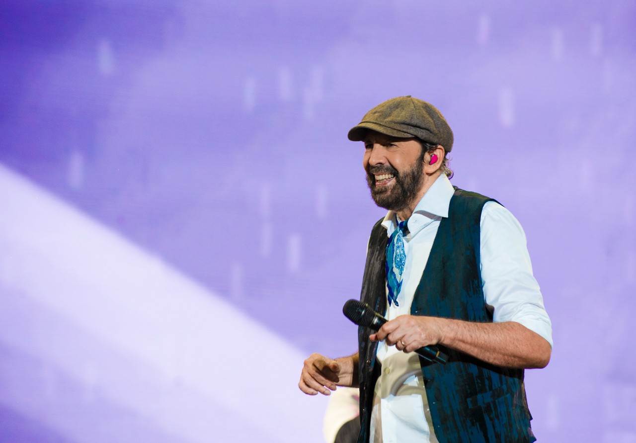 Juan Luis Guerra fue recibido con una ovación.