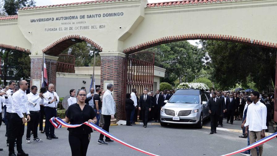 Honran a Franklin Almeyda en la UASD; lo recuerdan como maestro incansable Honran a Franklin Almeyda en la UASD; lo recuerdan como maestro incansable