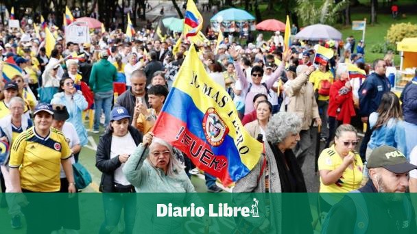 Miles de colombianos protestan contra el Gobierno de Gustavo Petro