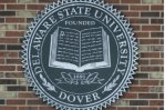 Una mujer de 18 años muere baleada dentro de la Universidad Estatal de Delaware; cierran el campus Una mujer de 18 años muere baleada dentro de la Universidad Estatal de Delaware; cierran el campus