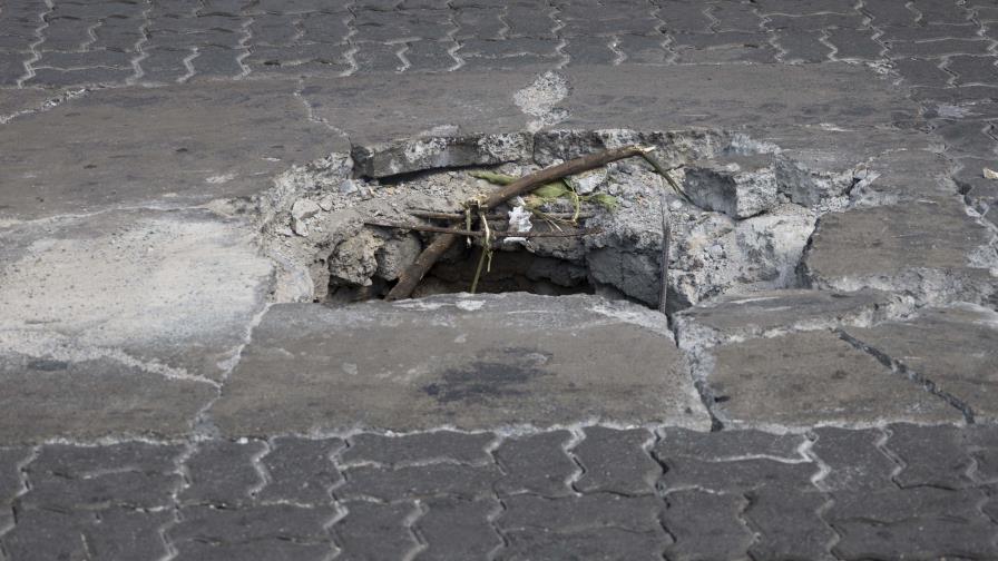 Alcaldía dice que resuelve desde hoy el deterioro en la calle París