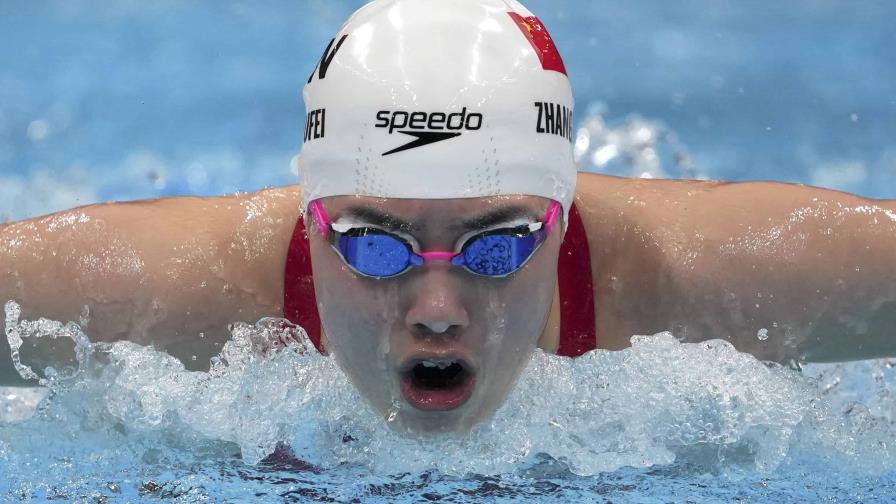China califica de noticia falsa reportes de que nadadores dieron positivo en prueba de dopaje