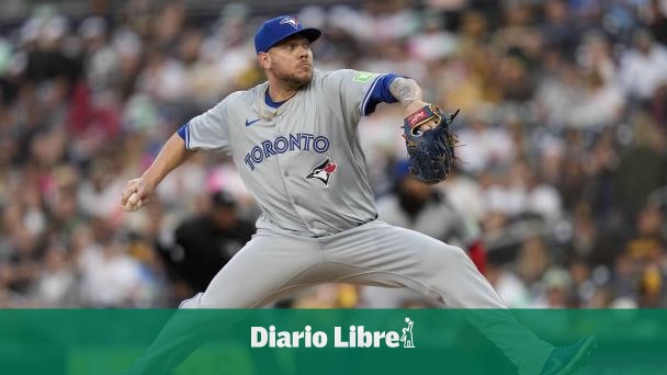 Demandan en corte dominicana a pitcher cubano por incumplir contrato