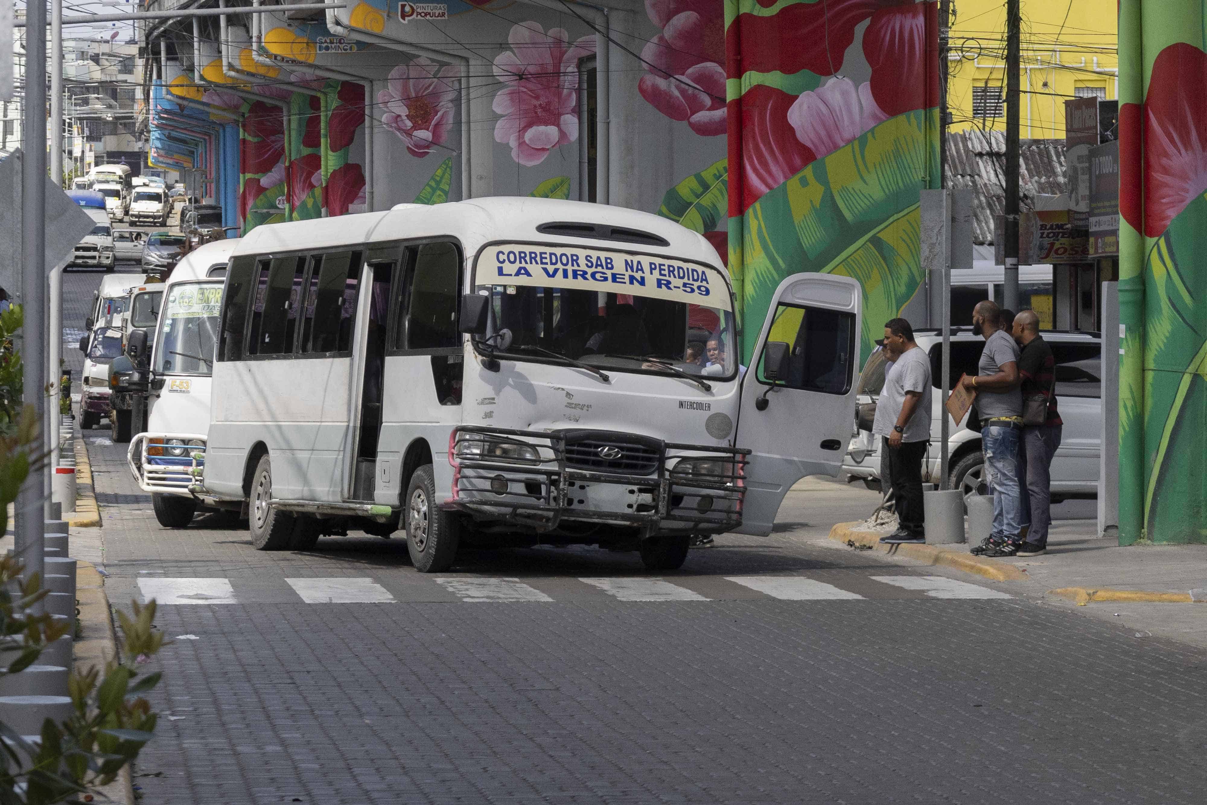 La guagua tuvo que ser remolcada.