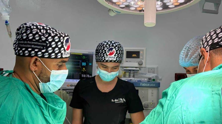 Operativo de reconstrucción y reducción mamaria de Funva llega por primera vez a Barahona