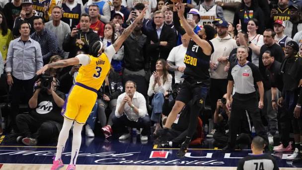 Murray clava una daga en la chicharra para coronar remontada de Nuggets y vencer 101-99 a Lakers