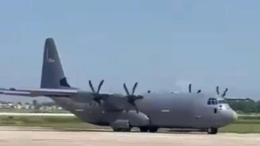 Avión militar estadounidense aterriza en Puerto Príncipe