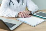 Juristas sugieren que el seguro de responsabilidad civil para médicos sea obligatorio por ley