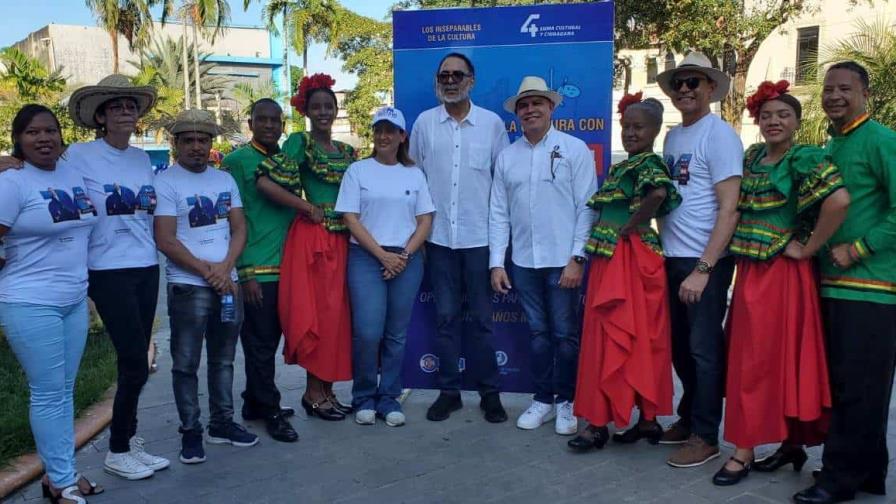 Apoyo artístico a Luis Abinader en evento cultural de San Cristóbal