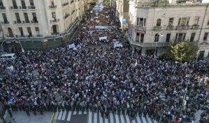 Universidades públicas de Argentina se le plantan a Milei: "No al ajuste"