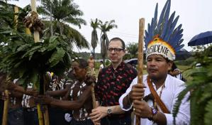 Colombia pide perdón por genocidio del caucho contra indígenas