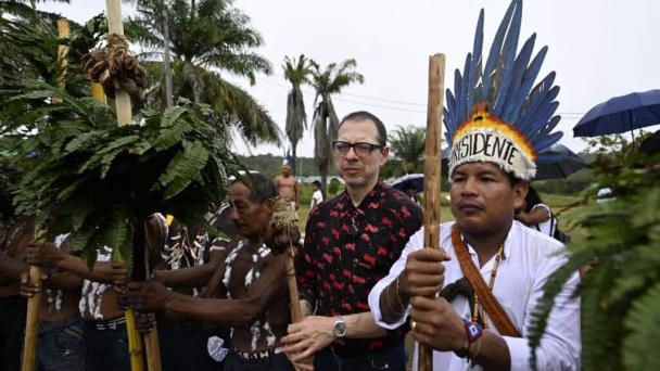 Colombia pide perdón por genocidio del caucho contra indígenas
