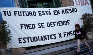 Movilización en Argentina en defensa de las universidades públicas