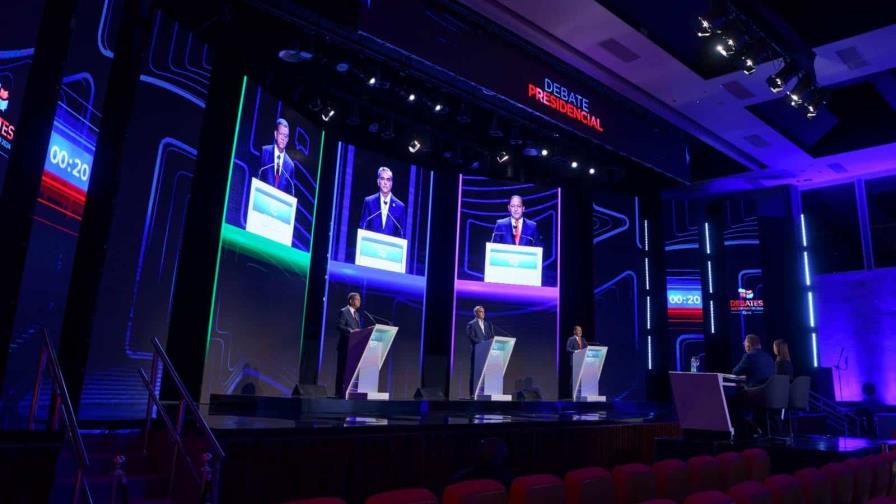 Candidatos presidenciales defienden sus propuestas en debate
