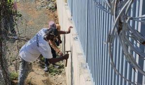 En Dajabón denuncian contrabando en tramo de muro sin concluir